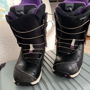 Burton Women's Supreme Snowboard Boot and White Burton Bindings